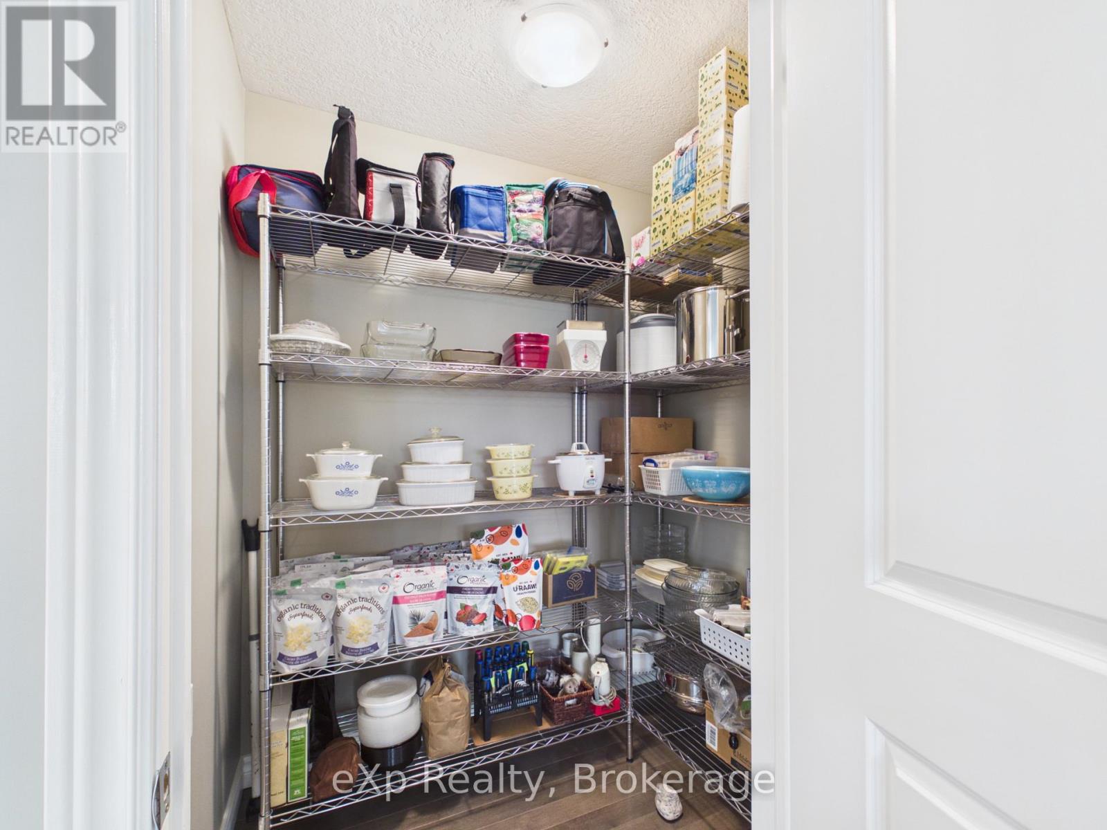 207 Edmund Street, West Grey, Ontario  N0G 1C0 - Photo 13 - X13585132