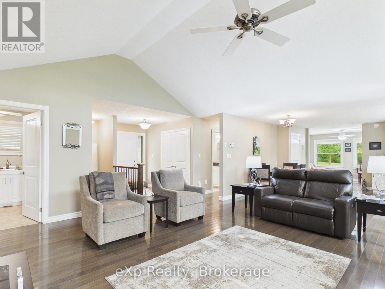 207 Edmund Street, West Grey, Ontario  N0G 1C0 - Photo 5 - X13585132