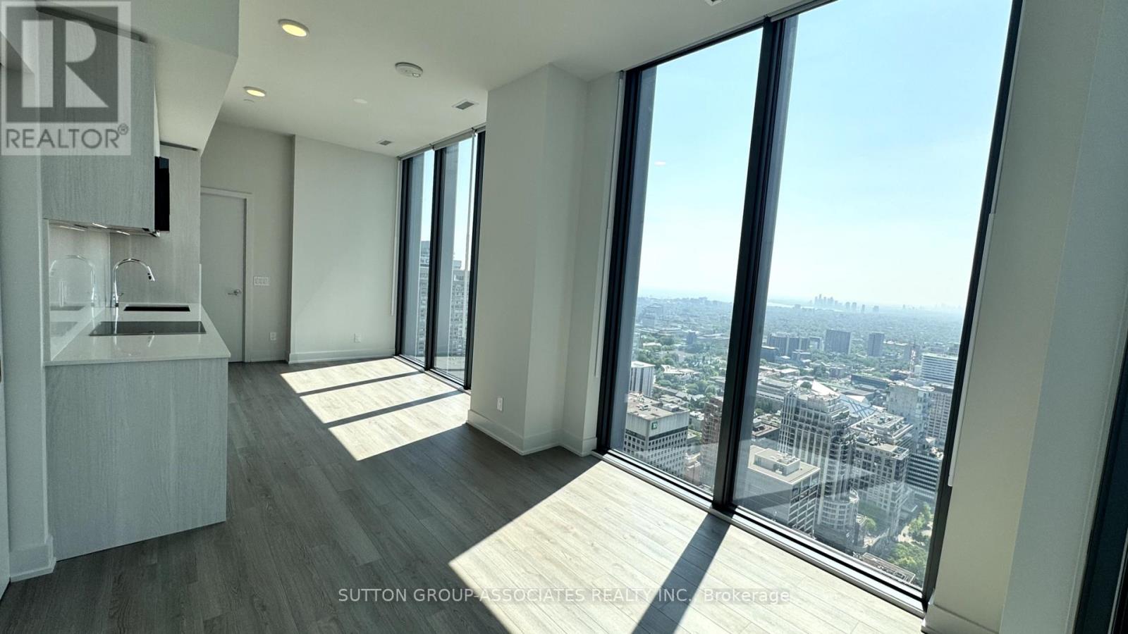 5002 - 8 Cumberland Street, Toronto, Ontario  M4W 0B6 - Photo 4 - C13585296