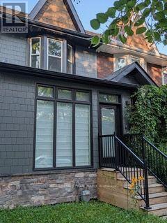 UPPER - 21 ALTON AVENUE, Toronto (South Riverdale)