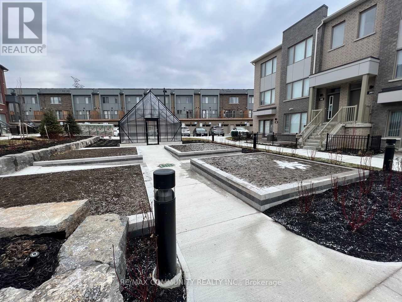 701 - 1525 Kingston Road, Pickering, Ontario  L1V 0E9 - Photo 2 - E13585140