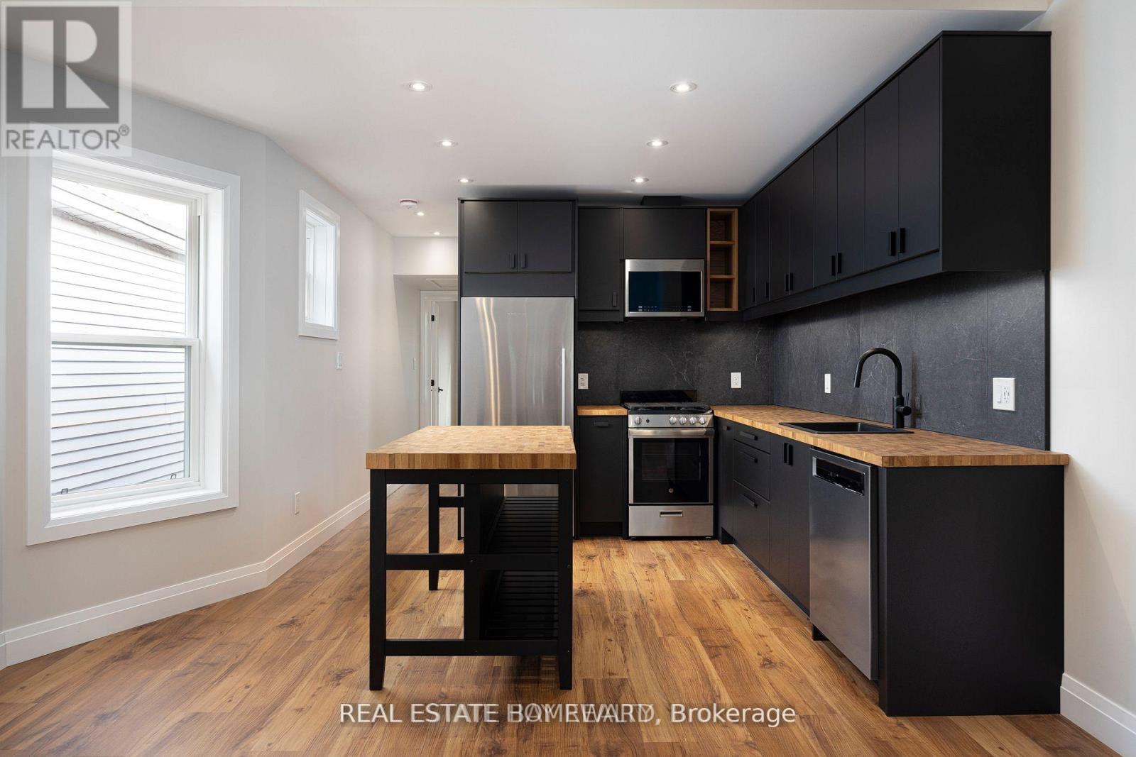 UPPER - 21 ALTON AVENUE - Photo 17