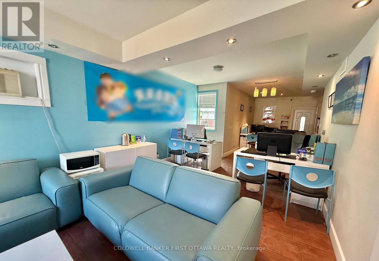 880 Somerset Street W, Ottawa, Ontario K1R 6R7 - Photo 4 - X13585102