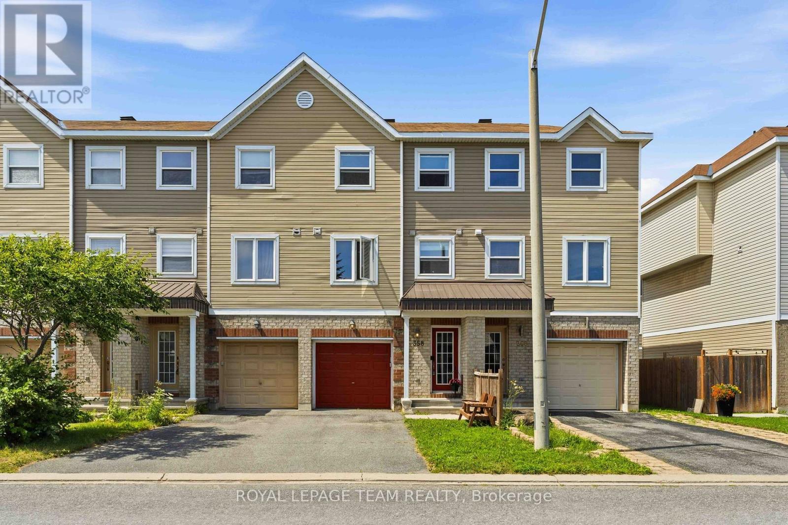 358 MOFFATT POND COURT, Ottawa, Ontario