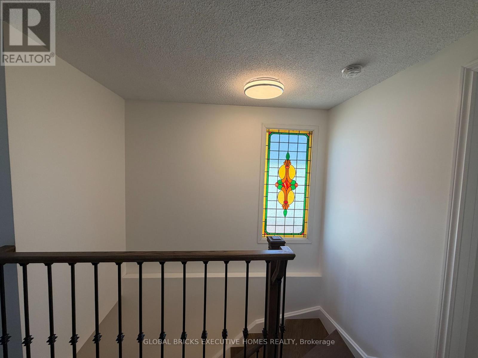 730 Queensbridge Drive, Mississauga, Ontario  L5C 3X2 - Photo 21 - W13584114