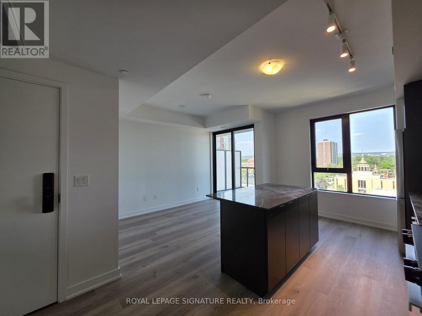 602 - 2075 Lakeshore Road, Burlington, Ontario  L7R 0H3 - Photo 2 - W13583338