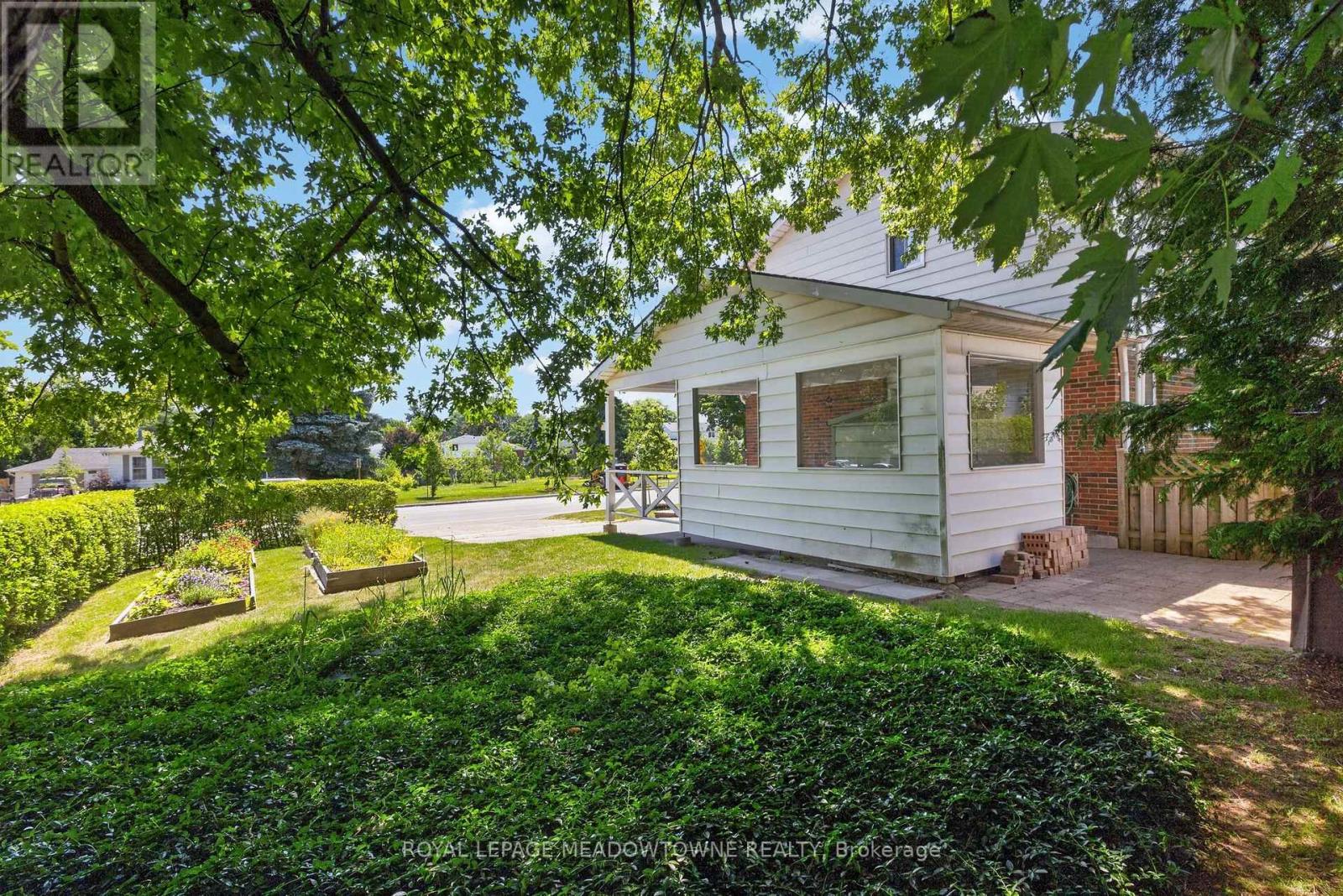 377 Delrex Boulevard, Halton Hills, Ontario  L7G 4H6 - Photo 30 - W13583202