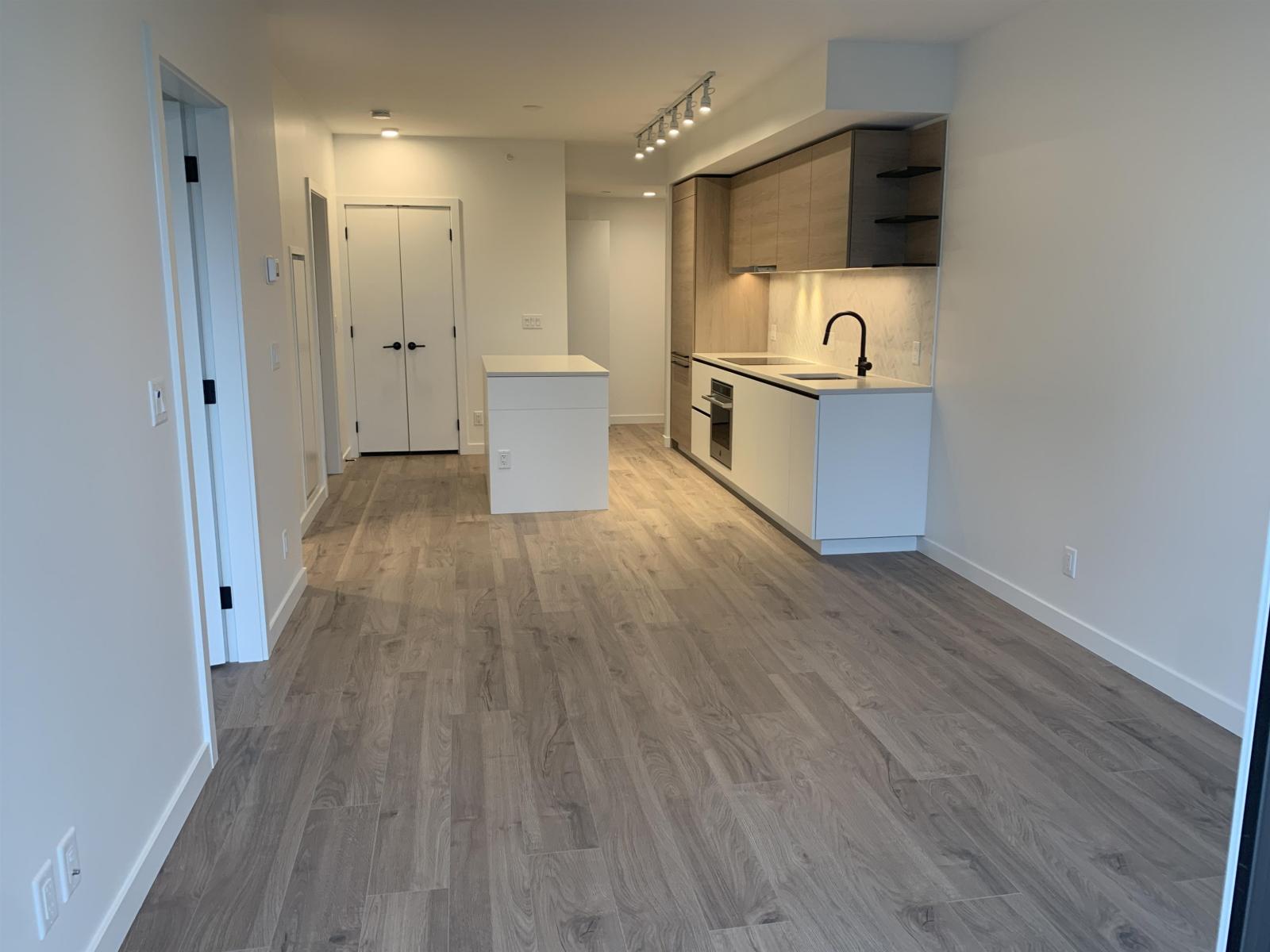 512 13428 105 Avenue, Surrey, British Columbia  V3T 0S6 - Photo 2 - R3143119