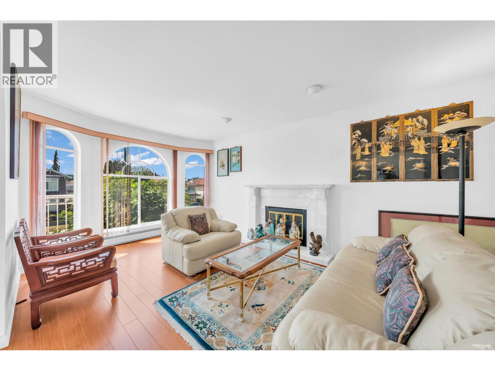 3957 Spruce Street, Burnaby, British Columbia V5G 1Y2 - Photo 3 - R3147938