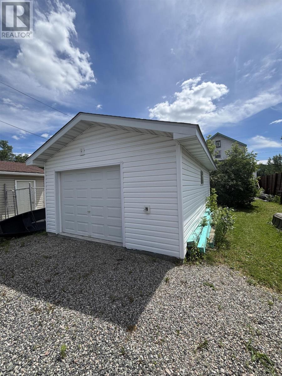 204 Mackenzie Ave. W., Atikokan, Ontario  P0T 1C0 - Photo 4 - TB2602022