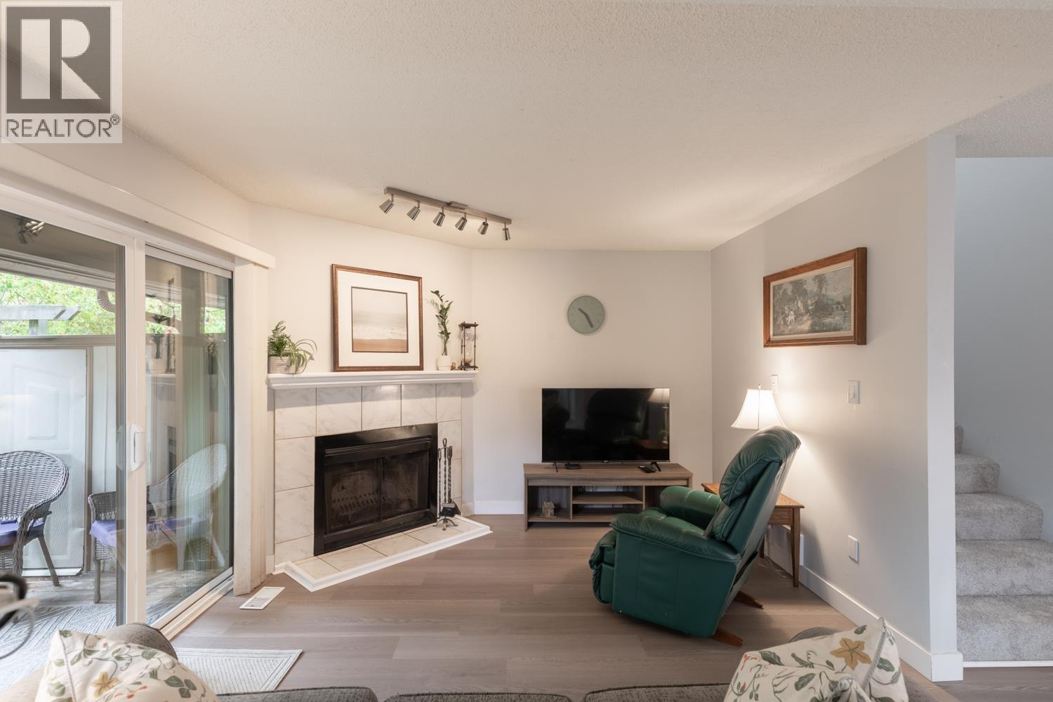 19 1174 Inlet Street, Coquitlam, British Columbia V3B 6E4 - Photo 3 - R3147992