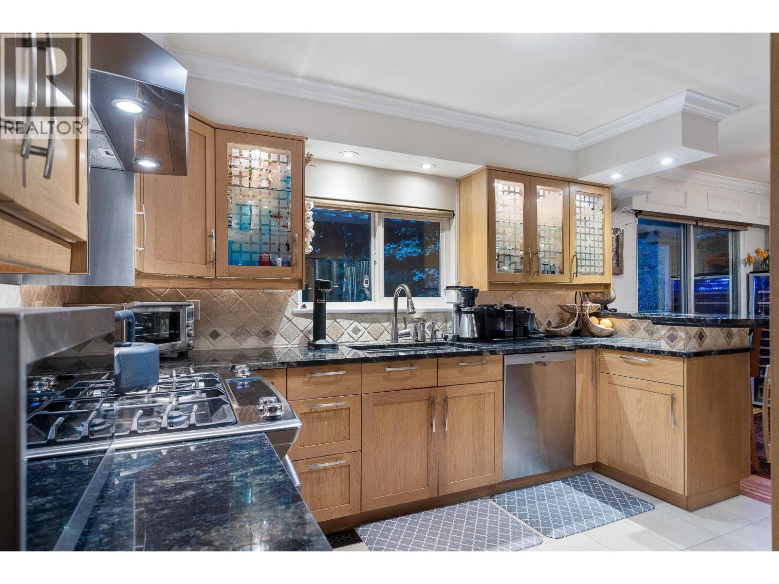 3475-3477 Raleigh Street, Port Coquitlam, British Columbia  V3B 4P9 - Photo 5 - R3147959