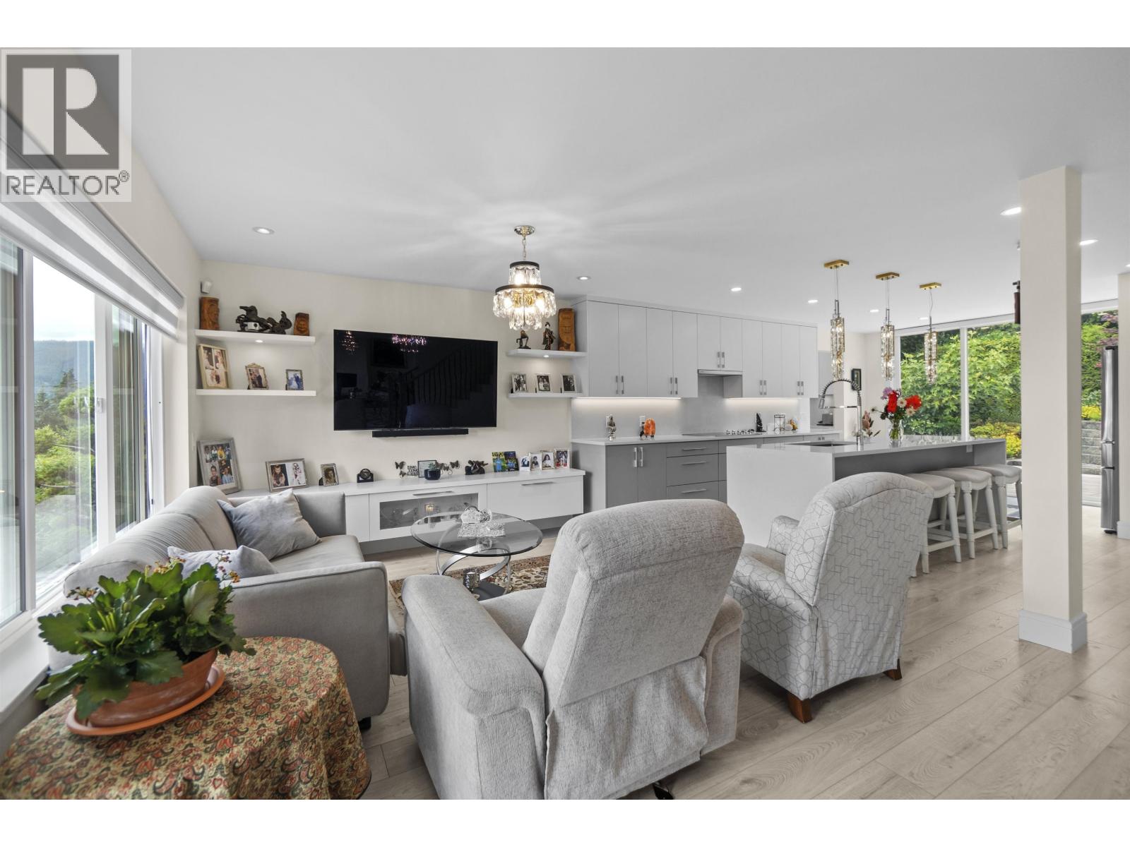738 Sylvan Avenue, North Vancouver, British Columbia V7R 2G1 - Photo 13 - R3148001