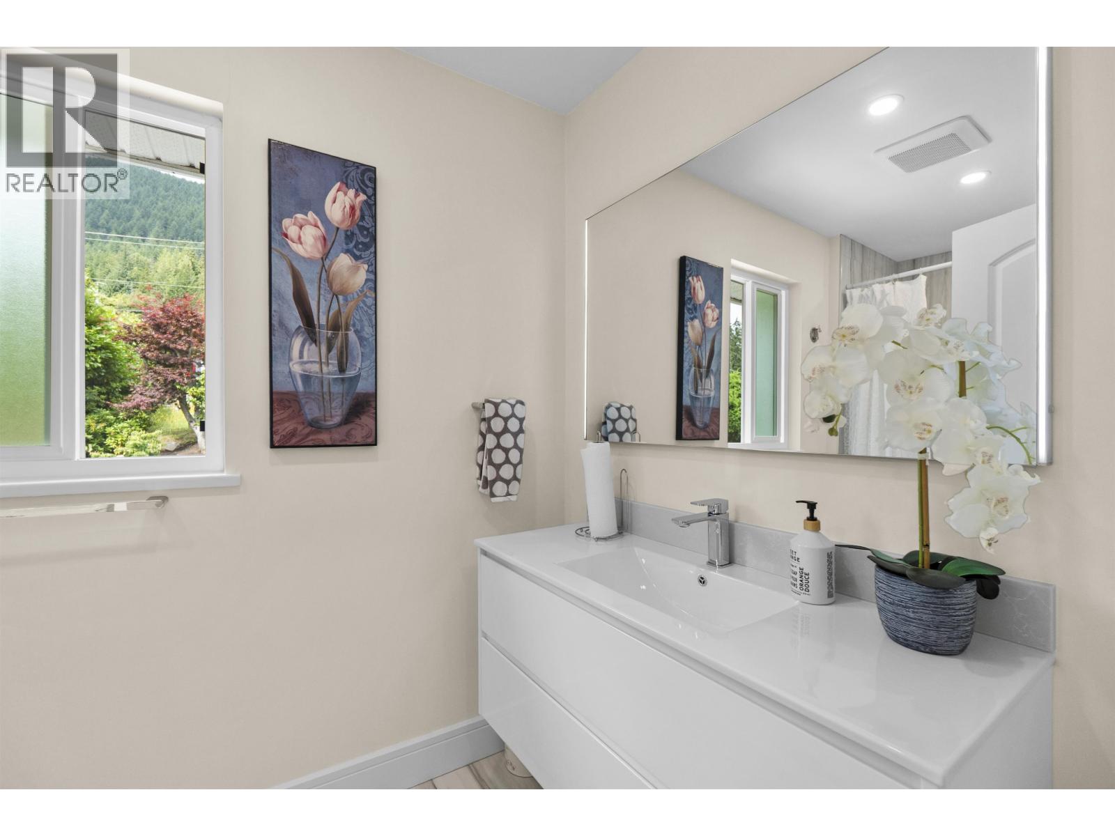 738 Sylvan Avenue, North Vancouver, British Columbia V7R 2G1 - Photo 33 - R3148001