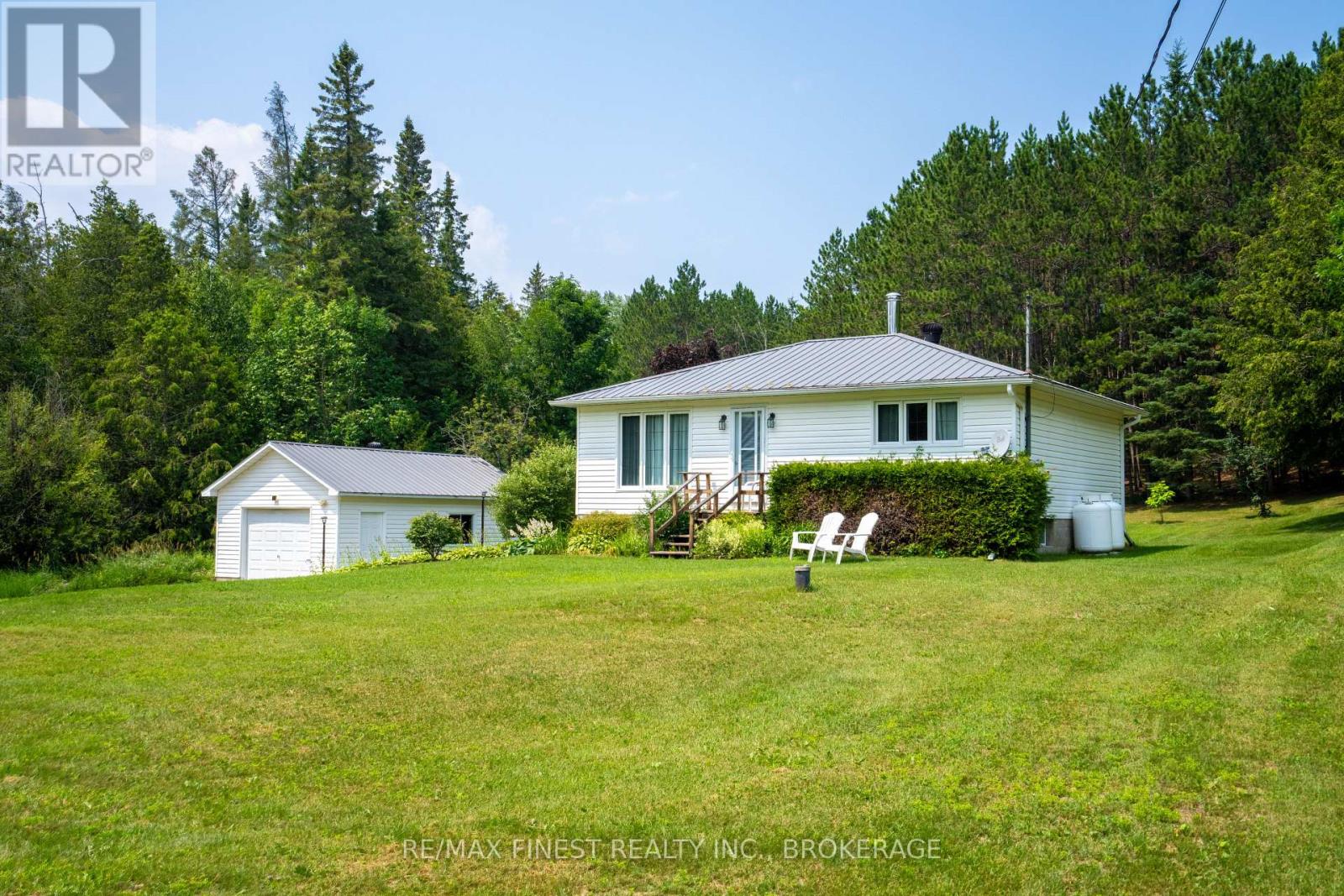 1031 James Road, Frontenac, Ontario