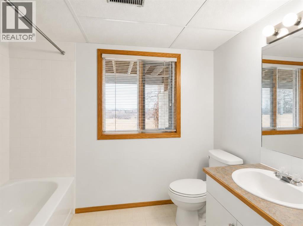 3216 Township Road 303 Road, Rural Mountain View County, Alberta  T0M 0N0 - Photo 38 - A2293239