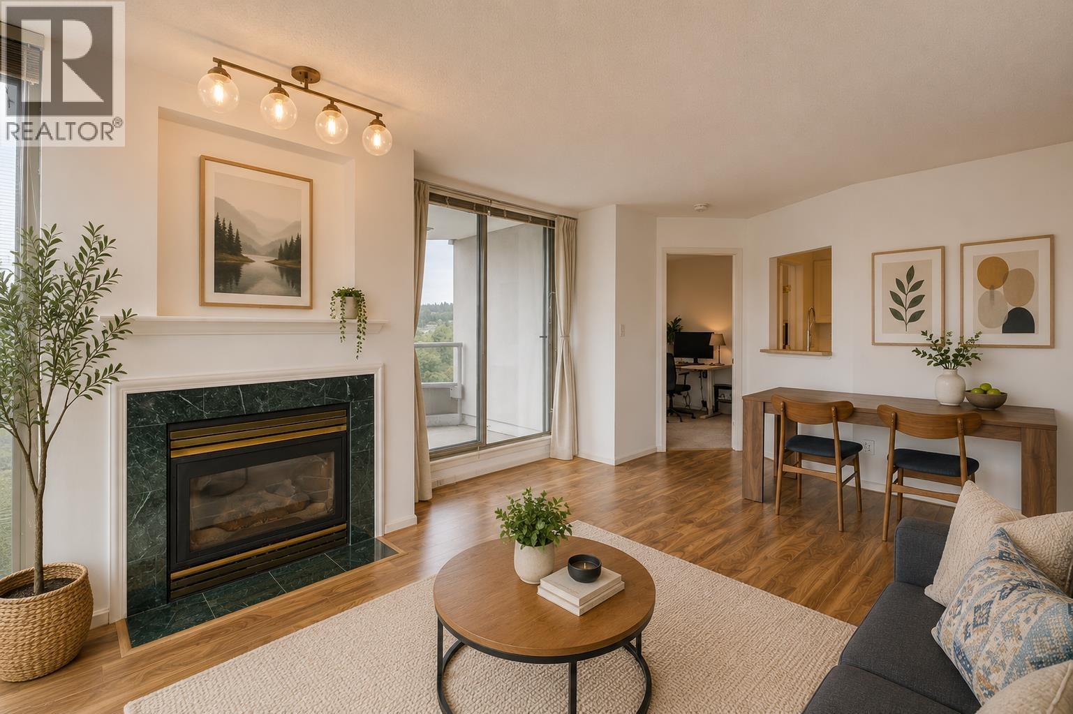 801 3070 Guildford Way, Coquitlam, British Columbia V3B 7R8 - Photo 5 - R3147952