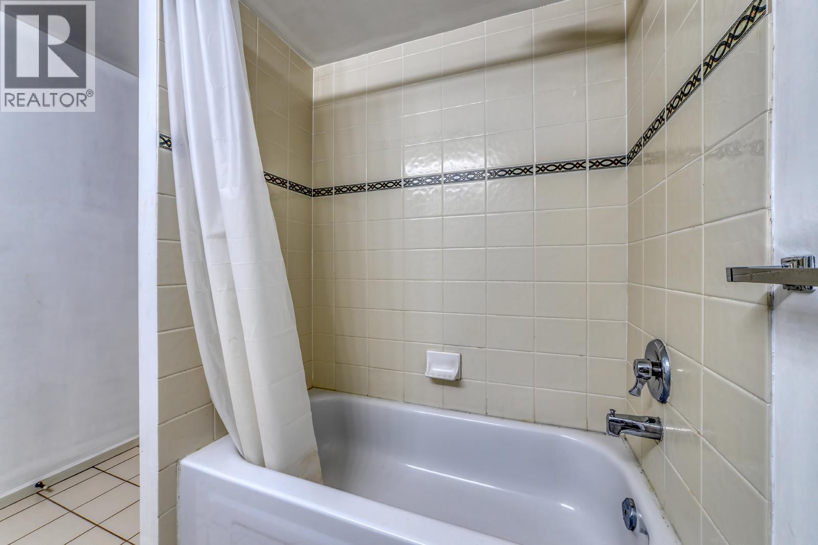 801 3070 Guildford Way, Coquitlam, British Columbia V3B 7R8 - Photo 12 - R3147952