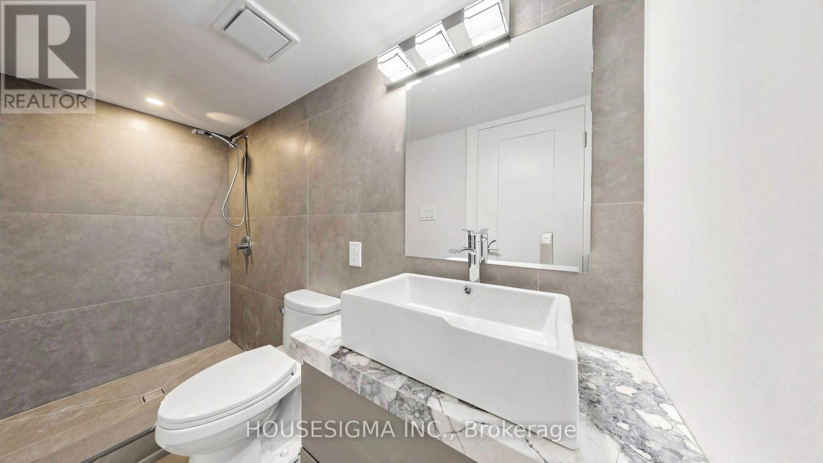 126 Woodward Avenue, Markham, Ontario L3T 1E9 - Photo 17 - N13585398