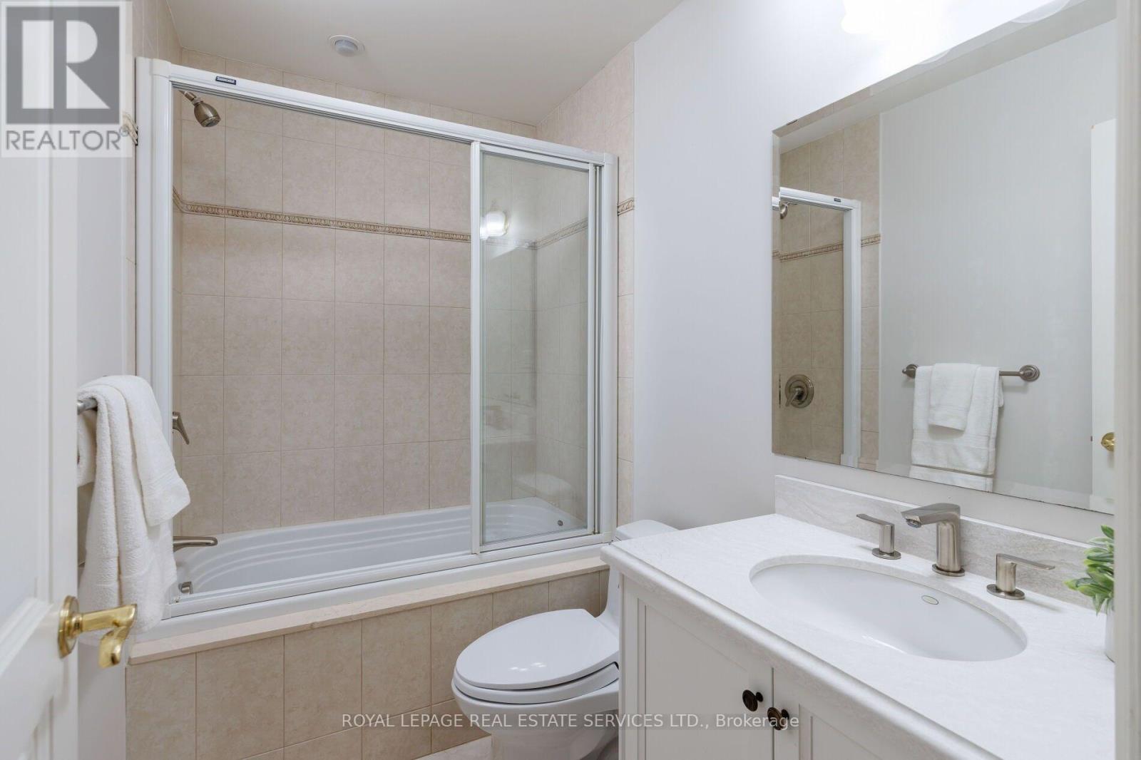 70 Shorewood Place, Oakville, Ontario  L6K 3Y4 - Photo 28 - W13585382