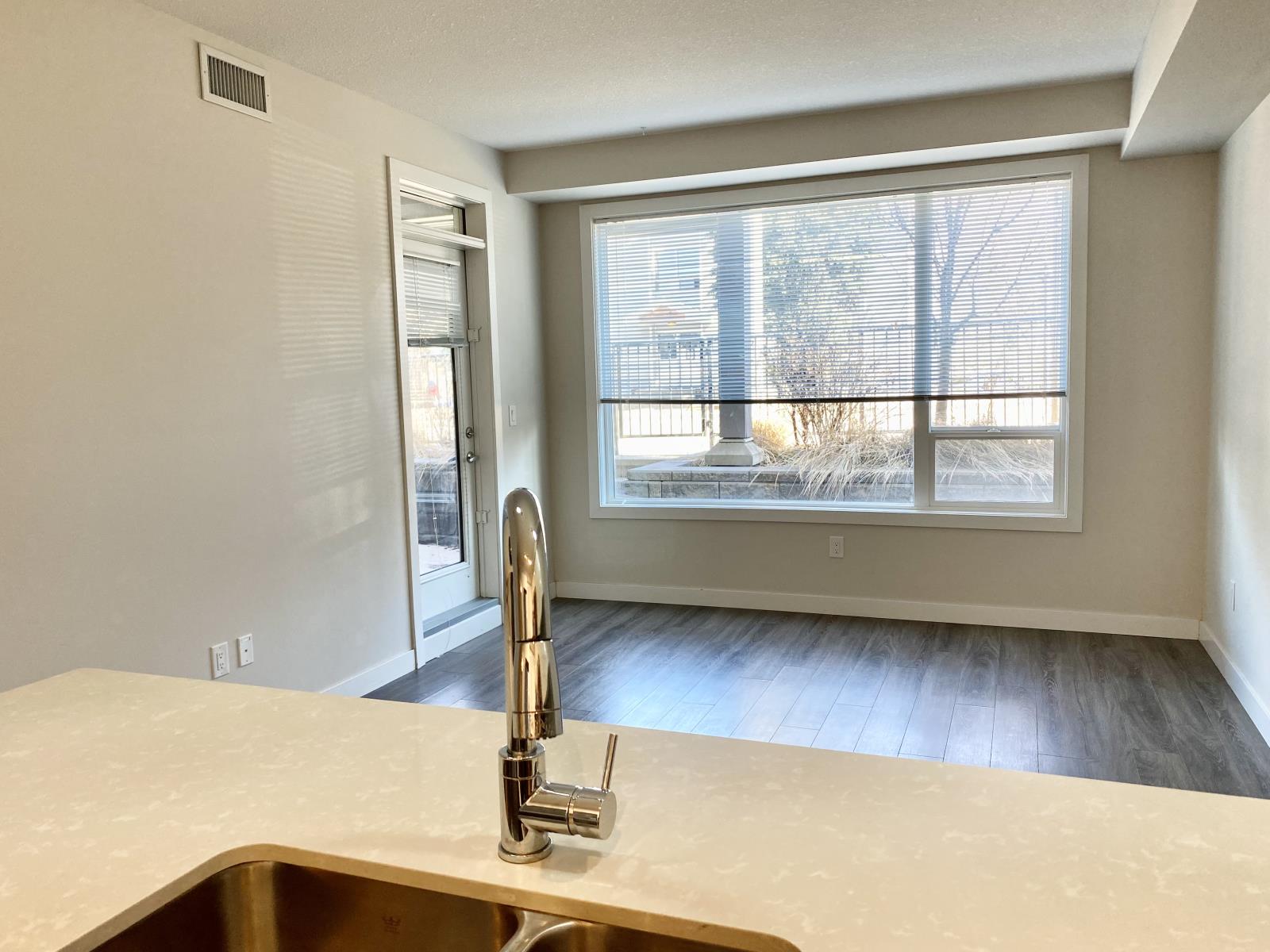 9907 91 Avenue, Edmonton, Alberta  T6E 2T7 - Photo 6 - 45231986