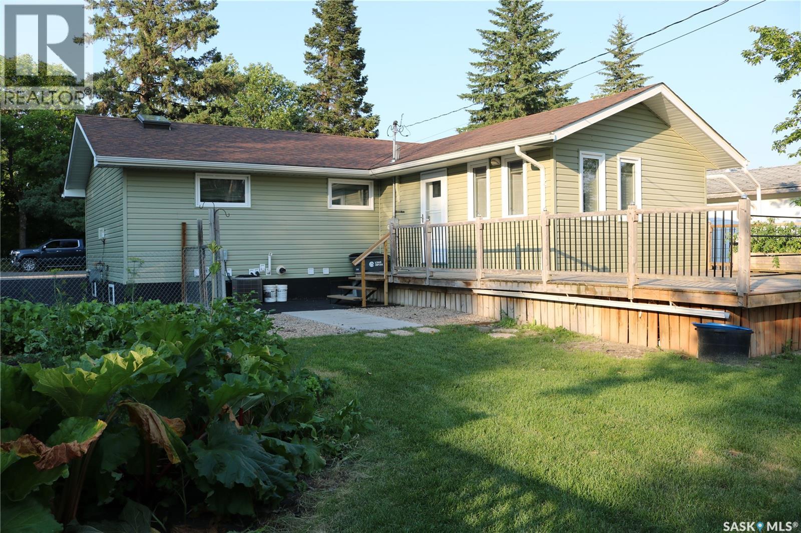 509 Mark Avenue, Moosomin, Saskatchewan  S0G 3N0 - Photo 3 - SK043122