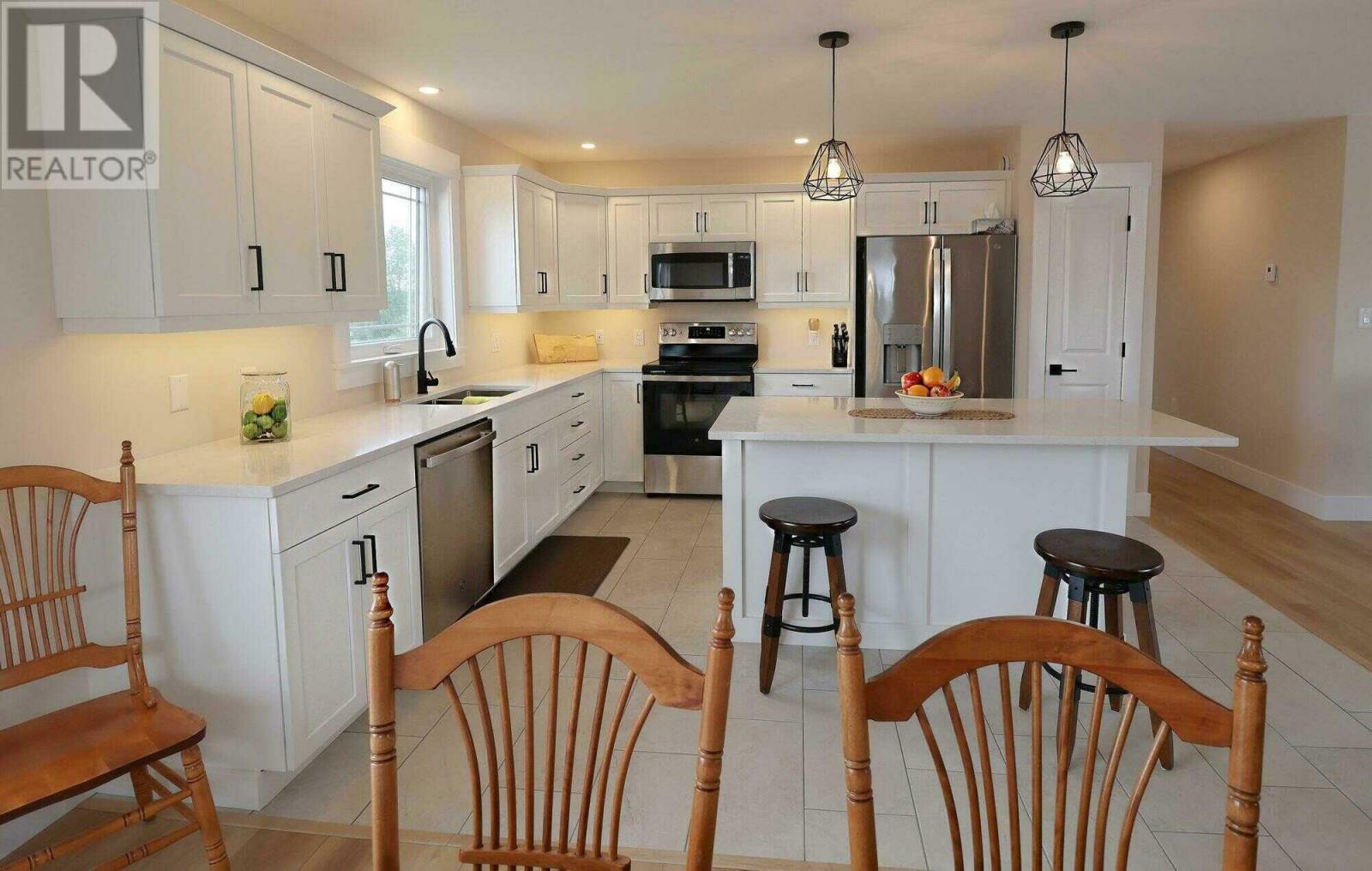 8 Keaton Drive, Charlottetown, Prince Edward Island  C1E 3M6 - Photo 6 - 202618083