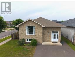 461 LONGBOW ST, THUNDER BAY, Ontario