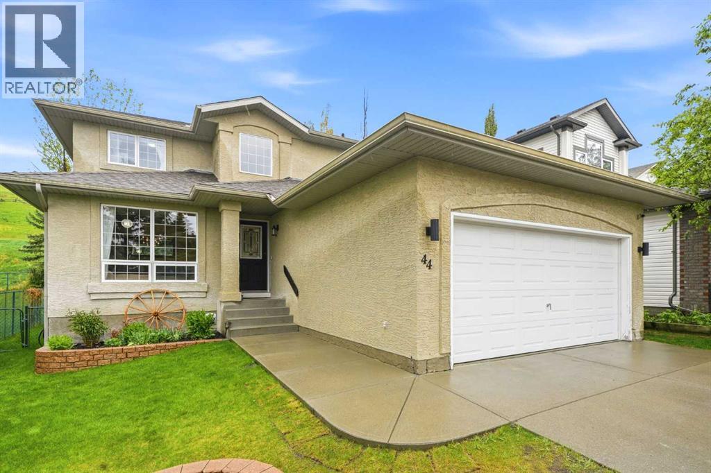 44 Gleneagles View, Cochrane, Alberta  T4C 1P1 - Photo 2 - A2311315