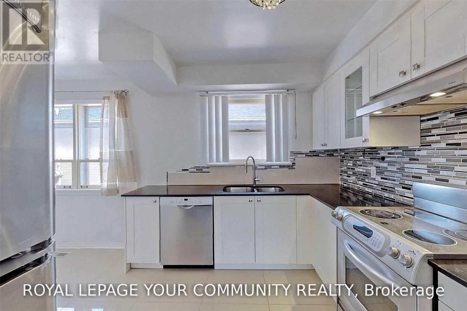Main Level - 79 Patricia Avenue, Toronto, Ontario  M2M 1J1 - Photo 12 - C13585464
