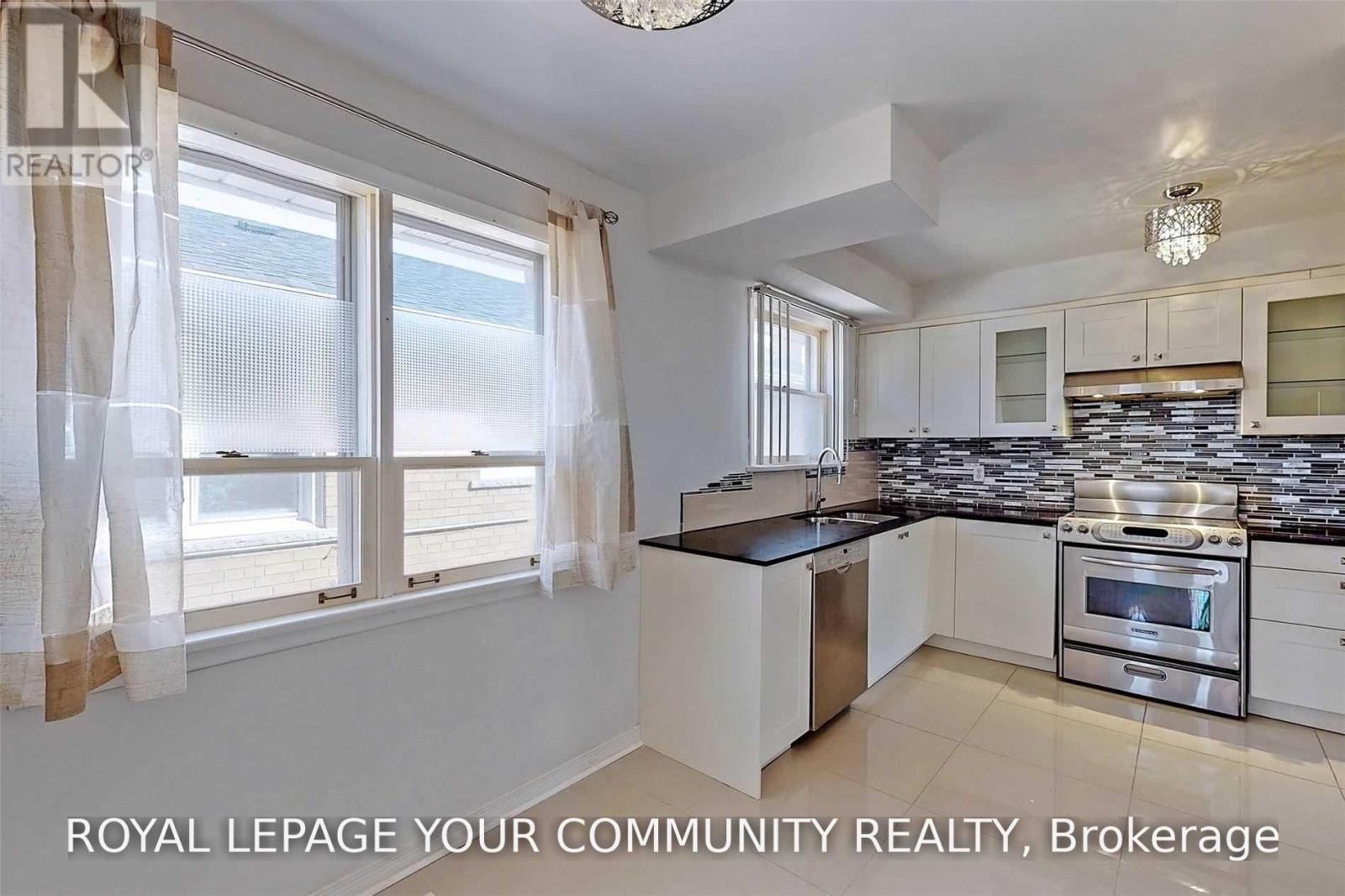 Main Level - 79 Patricia Avenue, Toronto, Ontario  M2M 1J1 - Photo 14 - C13585464