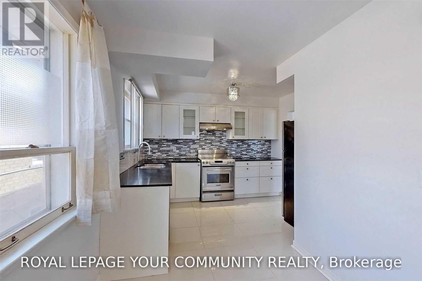 Main Level - 79 Patricia Avenue, Toronto, Ontario  M2M 1J1 - Photo 15 - C13585464