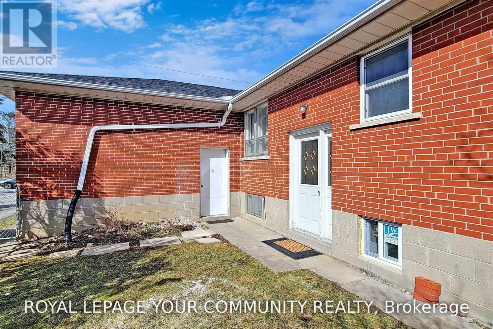 Main Level - 79 Patricia Avenue, Toronto, Ontario  M2M 1J1 - Photo 34 - C13585464