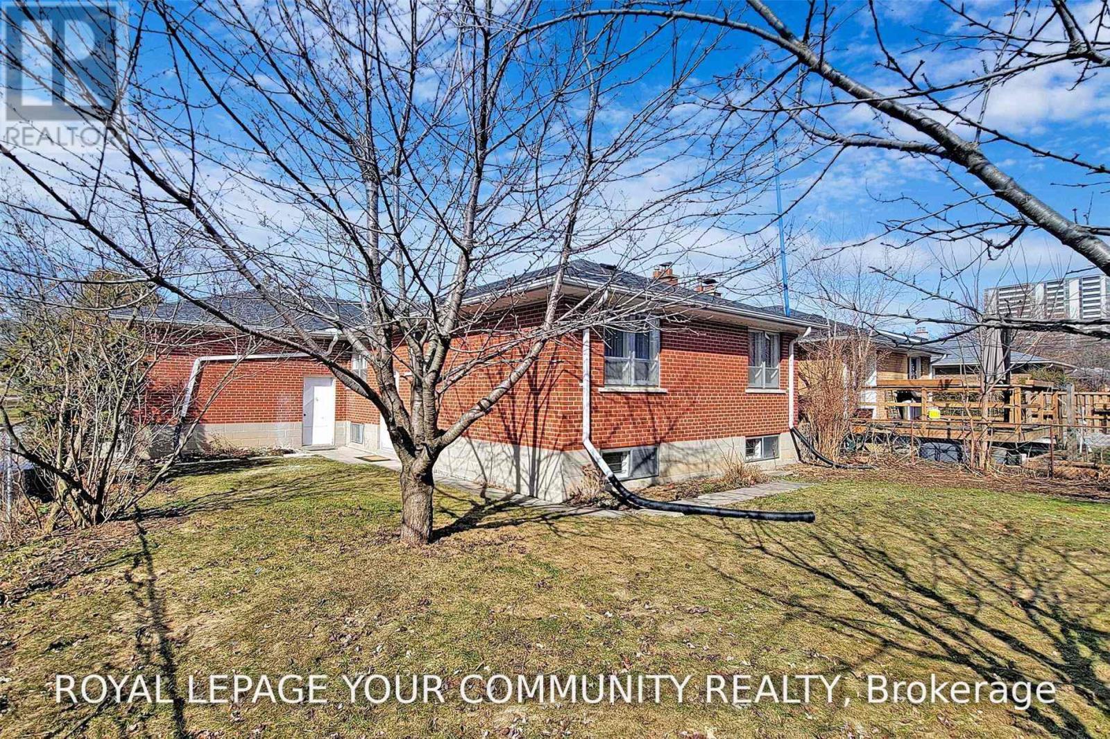 Main Level - 79 Patricia Avenue, Toronto, Ontario  M2M 1J1 - Photo 35 - C13585464