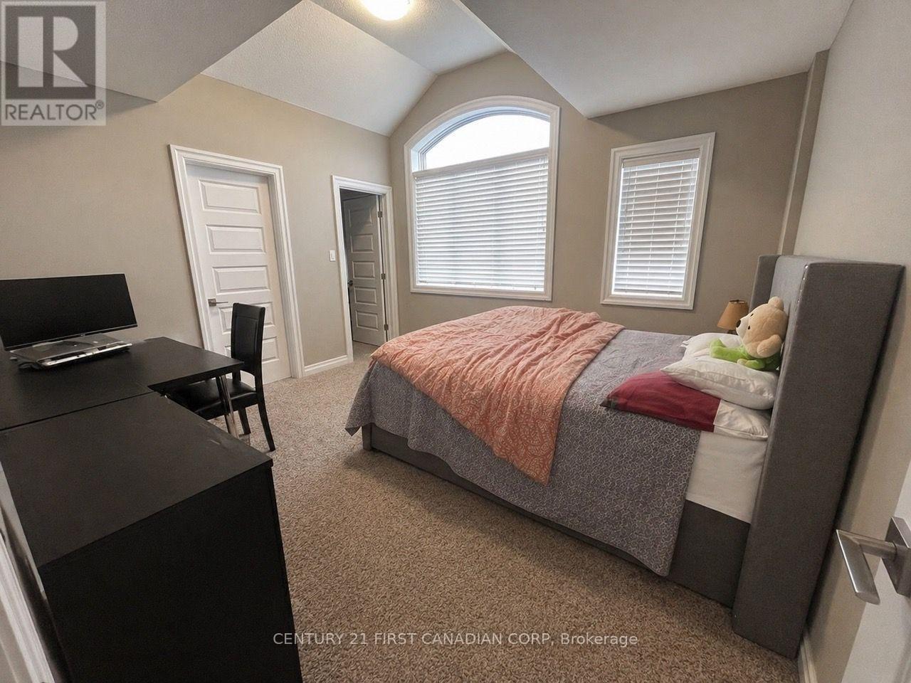2120 Gough Avenue, London North, Ontario  N0X 0H3 - Photo 11 - X13585626