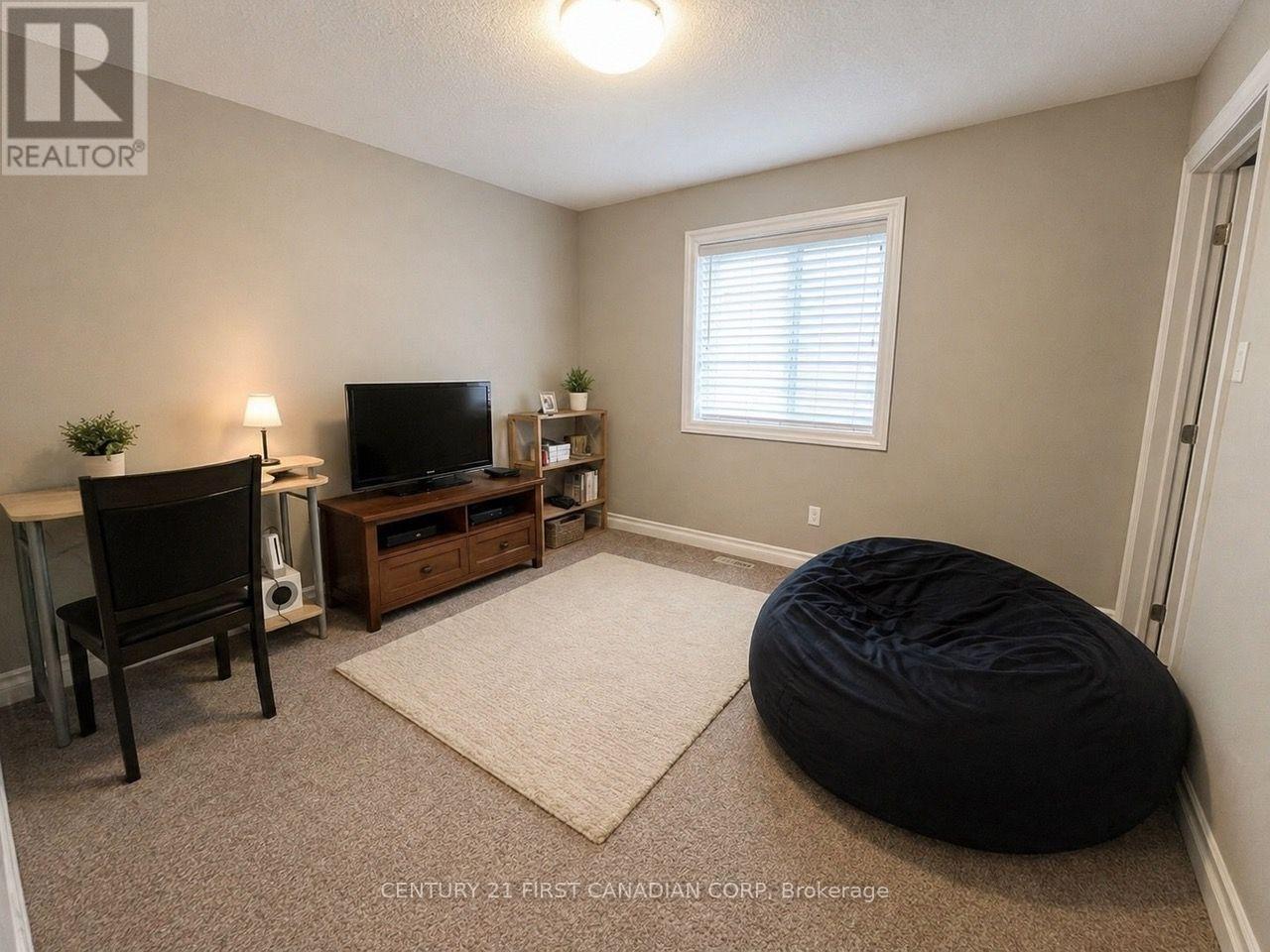 2120 Gough Avenue, London North, Ontario  N0X 0H3 - Photo 12 - X13585626
