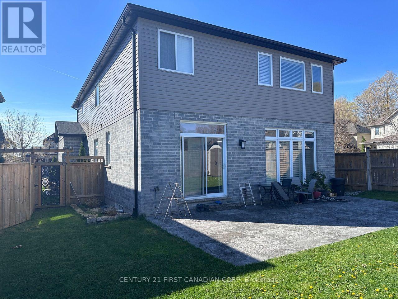 2120 Gough Avenue, London North, Ontario  N0X 0H3 - Photo 2 - X13585626