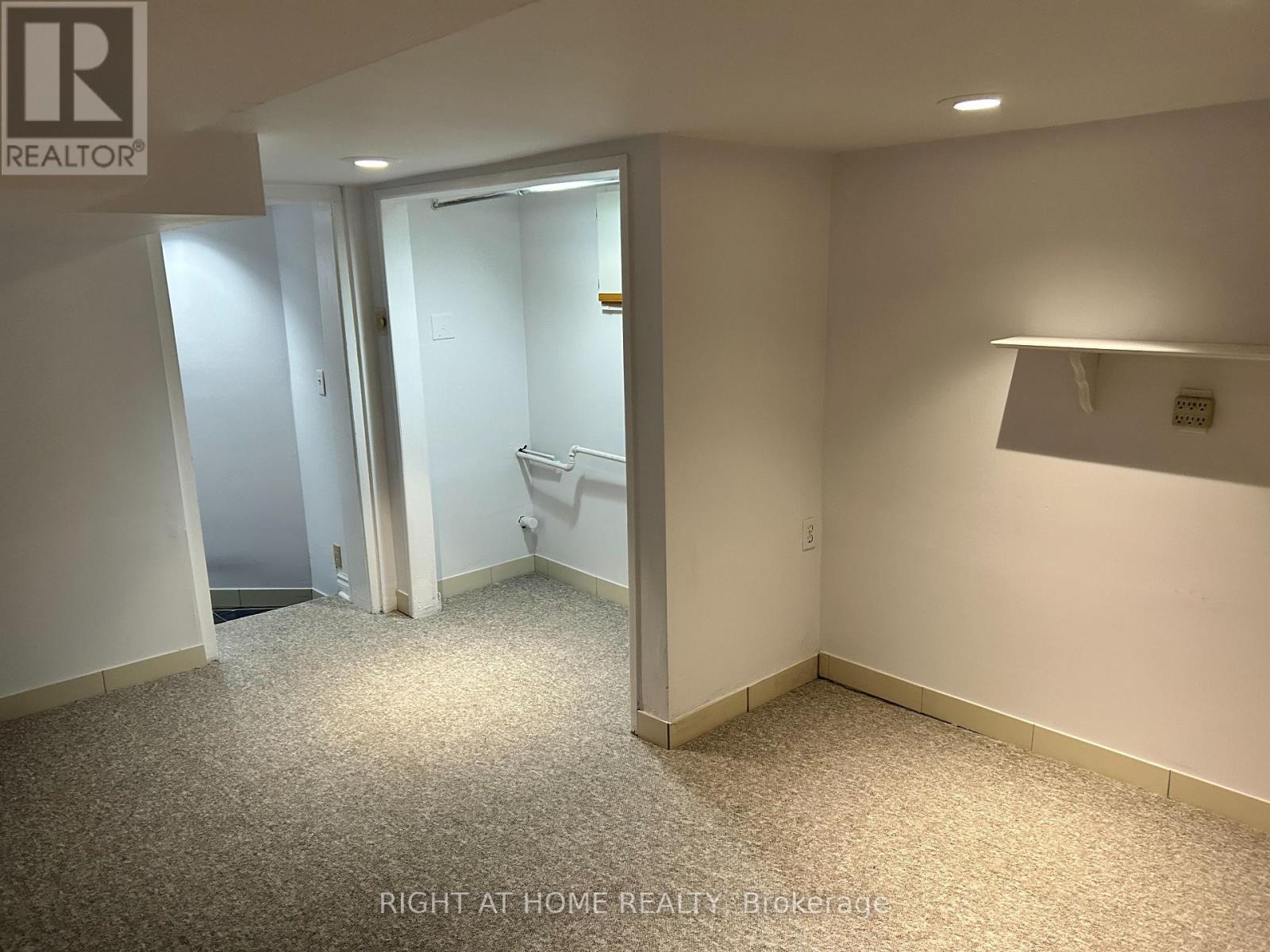 280 Kenilworth Avenue, Toronto, Ontario  M4L 3S8 - Photo 30 - E13585472