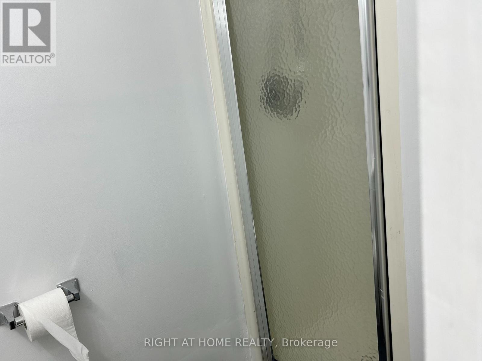 280 Kenilworth Avenue, Toronto, Ontario  M4L 3S8 - Photo 33 - E13585472