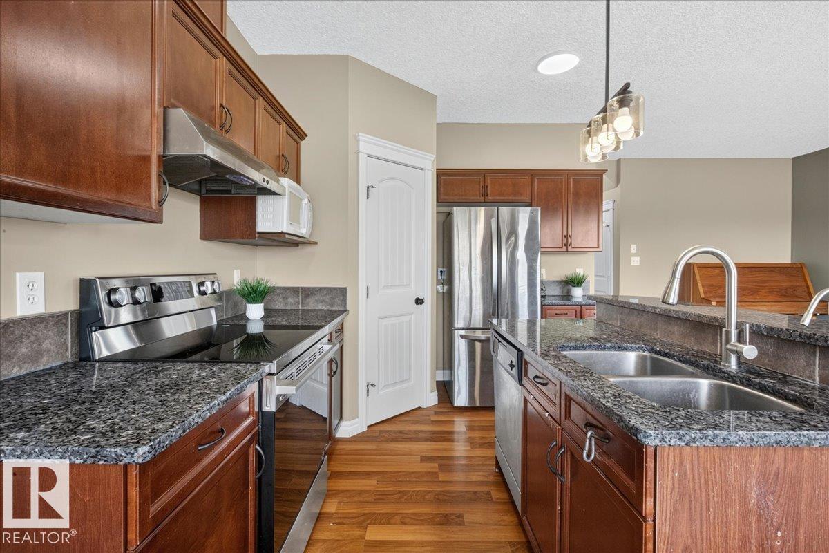 2021 118 St SW, Edmonton, Alberta  T6W 0E4 - Photo 11 - E4499830