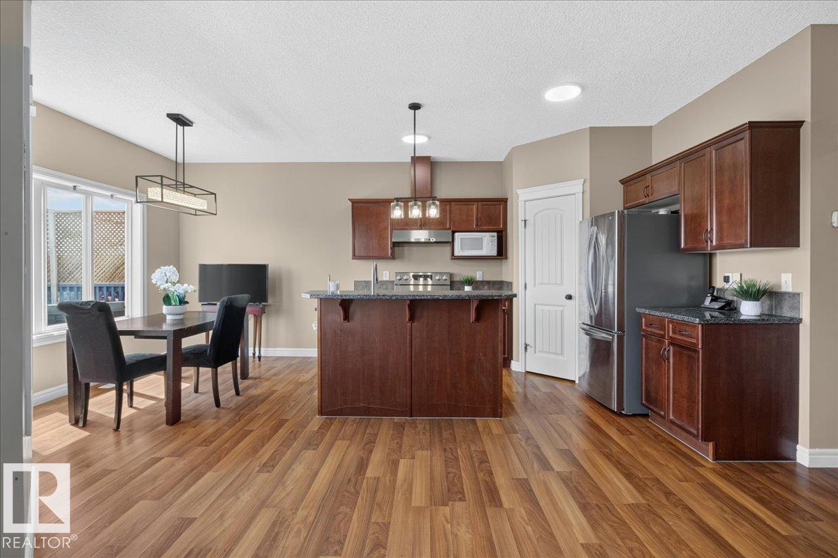 2021 118 St SW, Edmonton, Alberta  T6W 0E4 - Photo 9 - E4499830