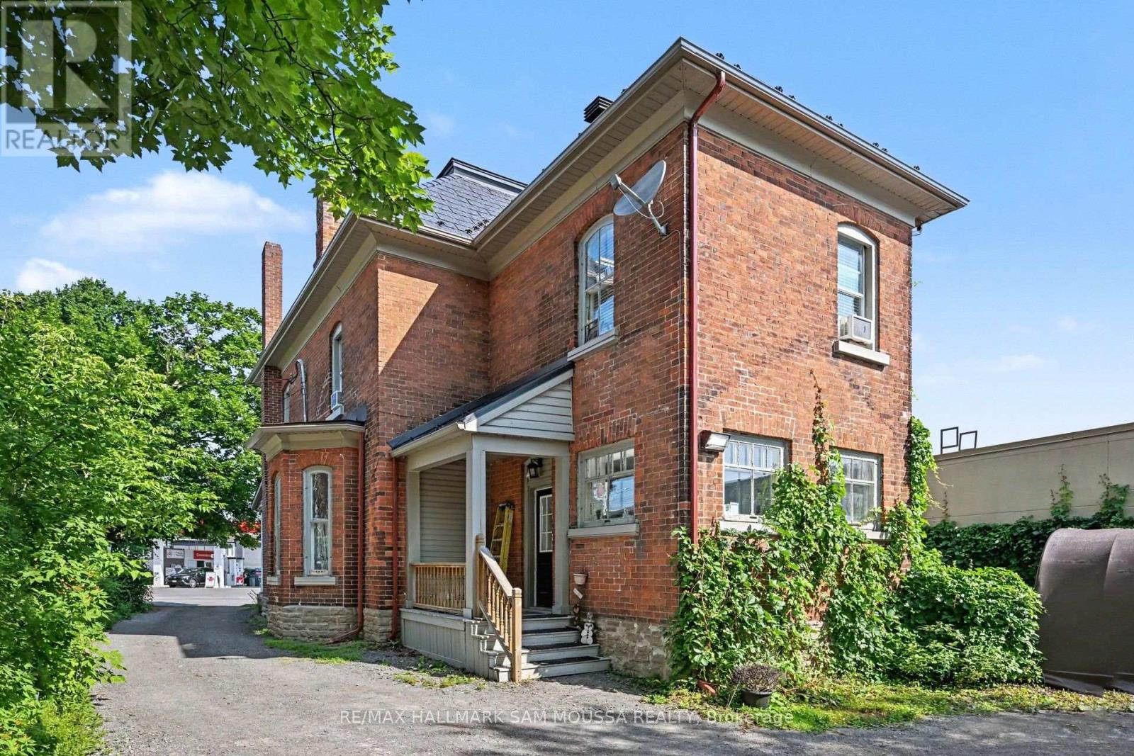 6 Lake Avenue W, Carleton Place, Ontario  K7C 1L2 - Photo 3 - X13585510