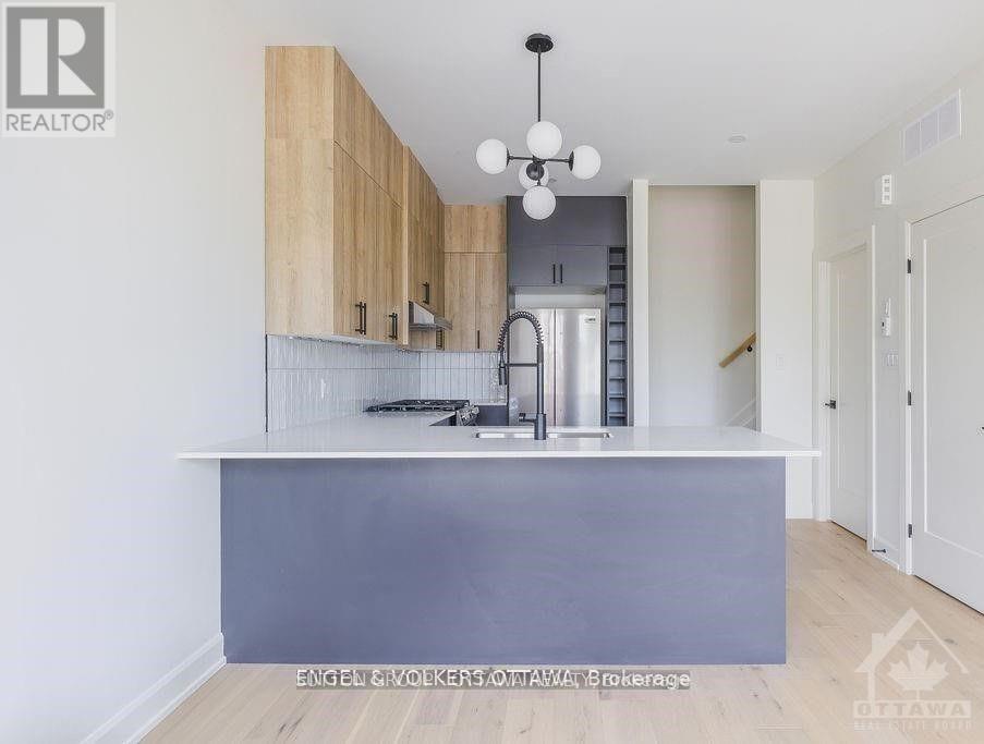 A - 136 Carillon Street, Ottawa, Ontario  K1L 5Y3 - Photo 4 - X13585578