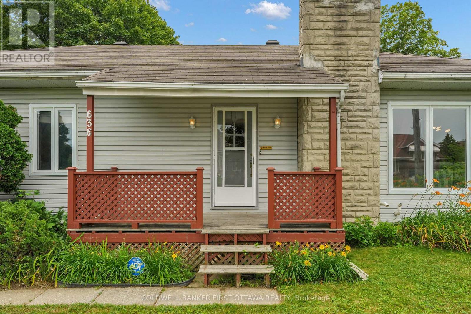 636 Malartic Avenue, Ottawa, Ontario  K1K 0X3 - Photo 3 - X13585596