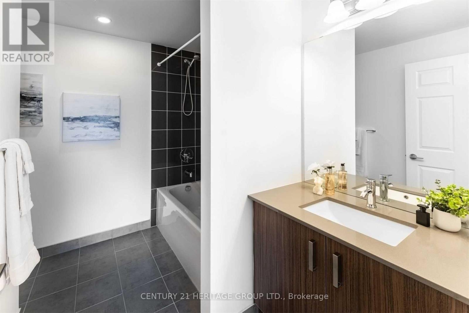 319 - 11611 Yonge Street, Richmond Hill, Ontario L4E 1G2 - Photo 17 - N13585466
