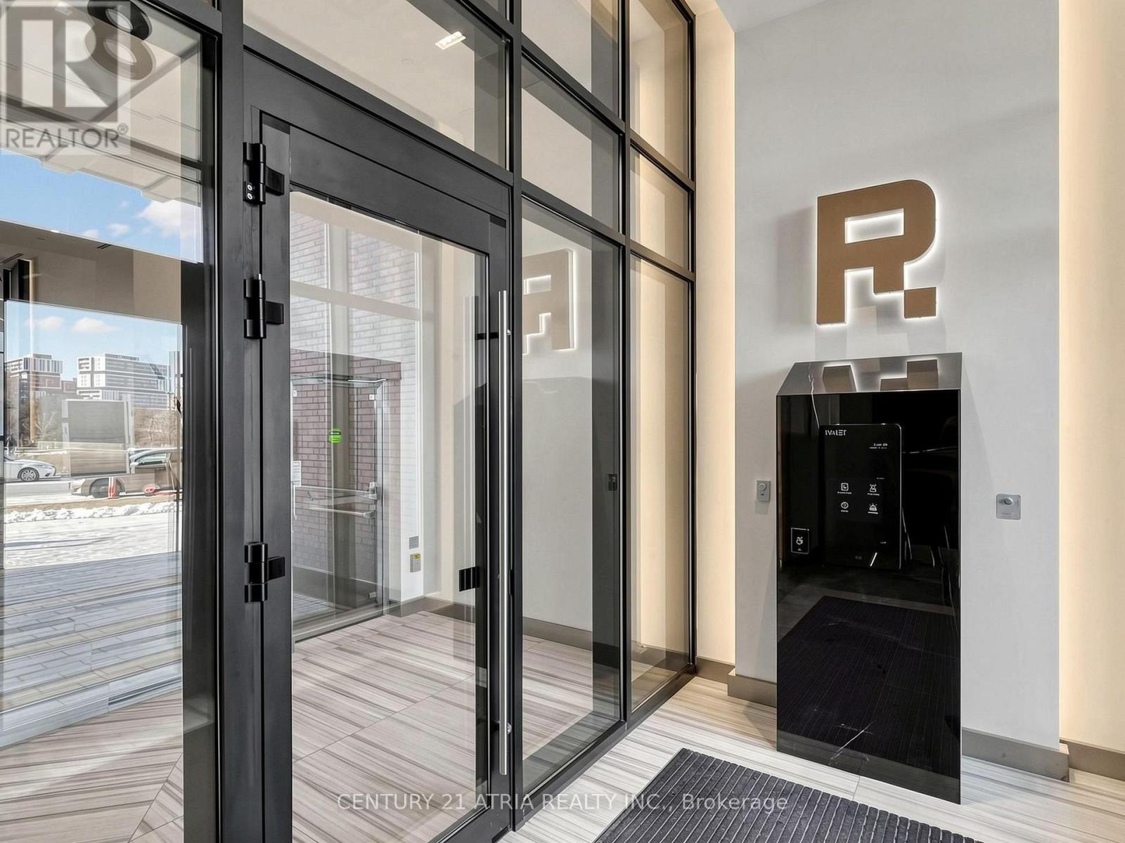 2901 - 18 Water Walk Drive, Markham, Ontario L3R 6L5 - Photo 4 - N13585482