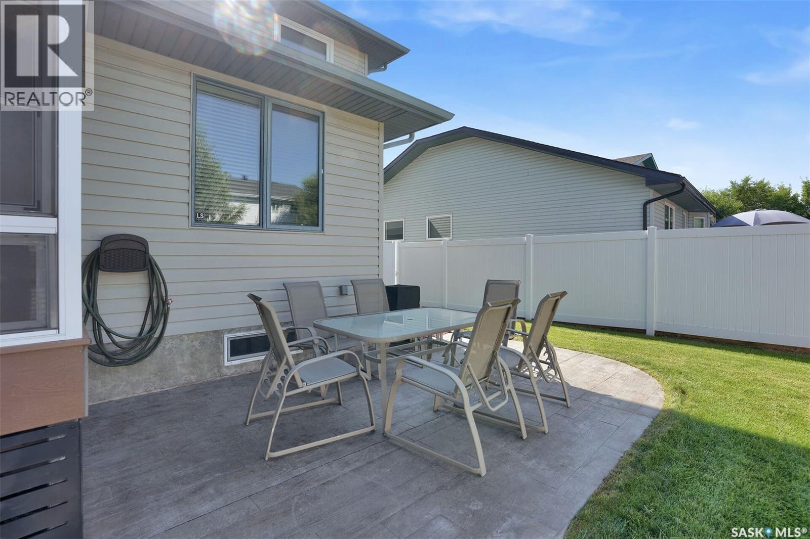 1675 Rousseau Crescent N, Regina, Saskatchewan  S4X 4L9 - Photo 41 - SK043141