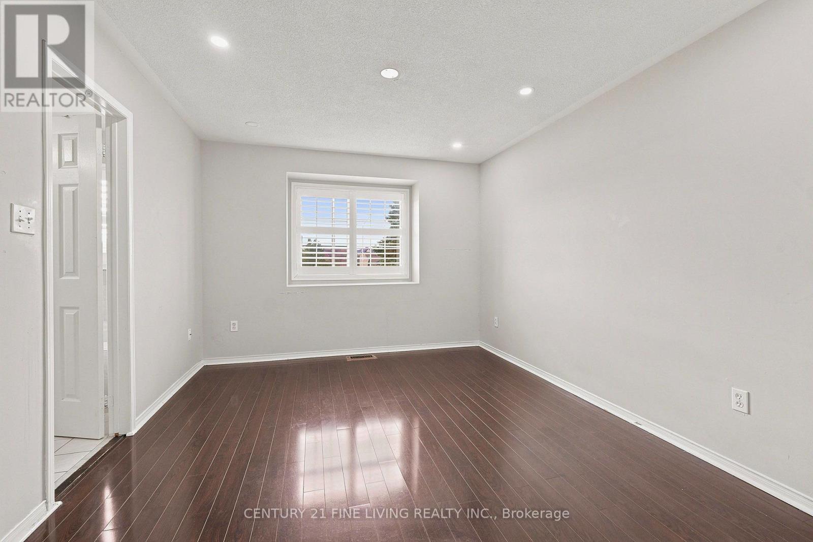 40 Hollowgrove Boulevard, Brampton, Ontario  L6P 1B1 - Photo 24 - W13585432