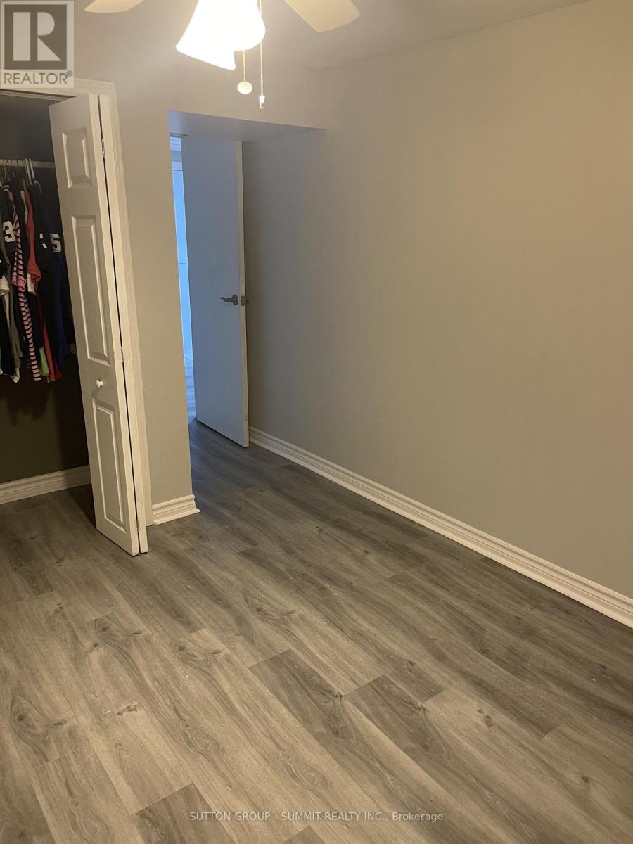 2257 Hanbury Court, Burlington, Ontario  L7P 3V4 - Photo 8 - W13585512