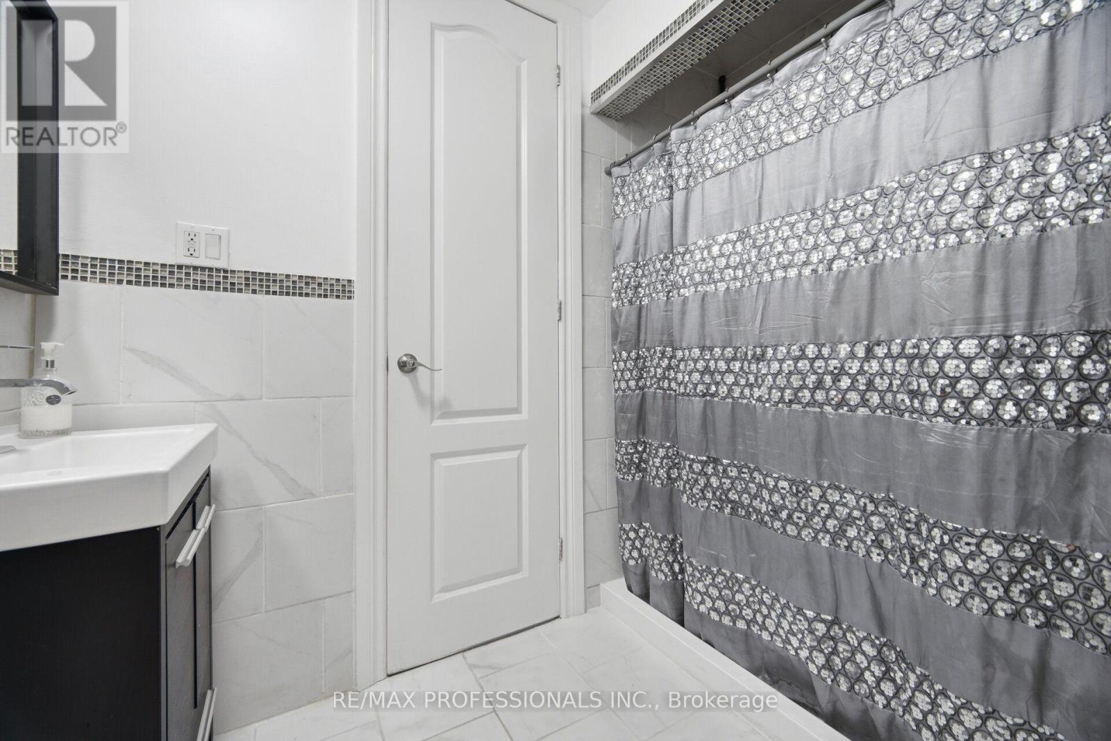50 Cobb Avenue, Toronto, Ontario  M3L 2A3 - Photo 22 - W13585570